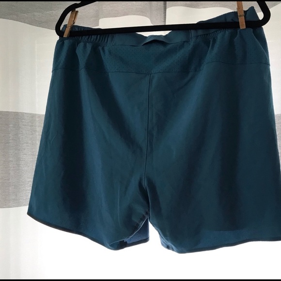 Lululemon Surge Shirts w/ liner - Picture 2 of 2